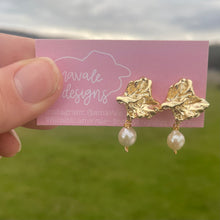 Load image into Gallery viewer, Faith Earrings
